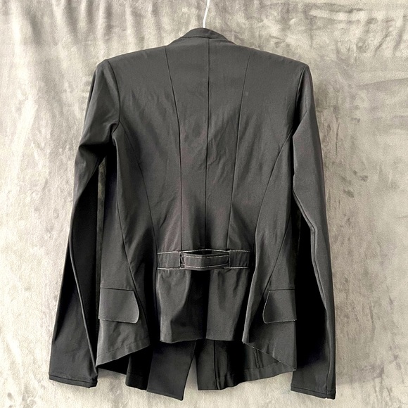 Marithé & Francois Girbaud light weight jacket with intricate button details! - Picture 3 of 5